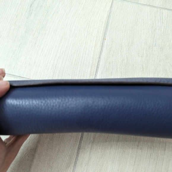 Tory Burch Miller Wallet Crossbody Bag - Picture 8 of 8